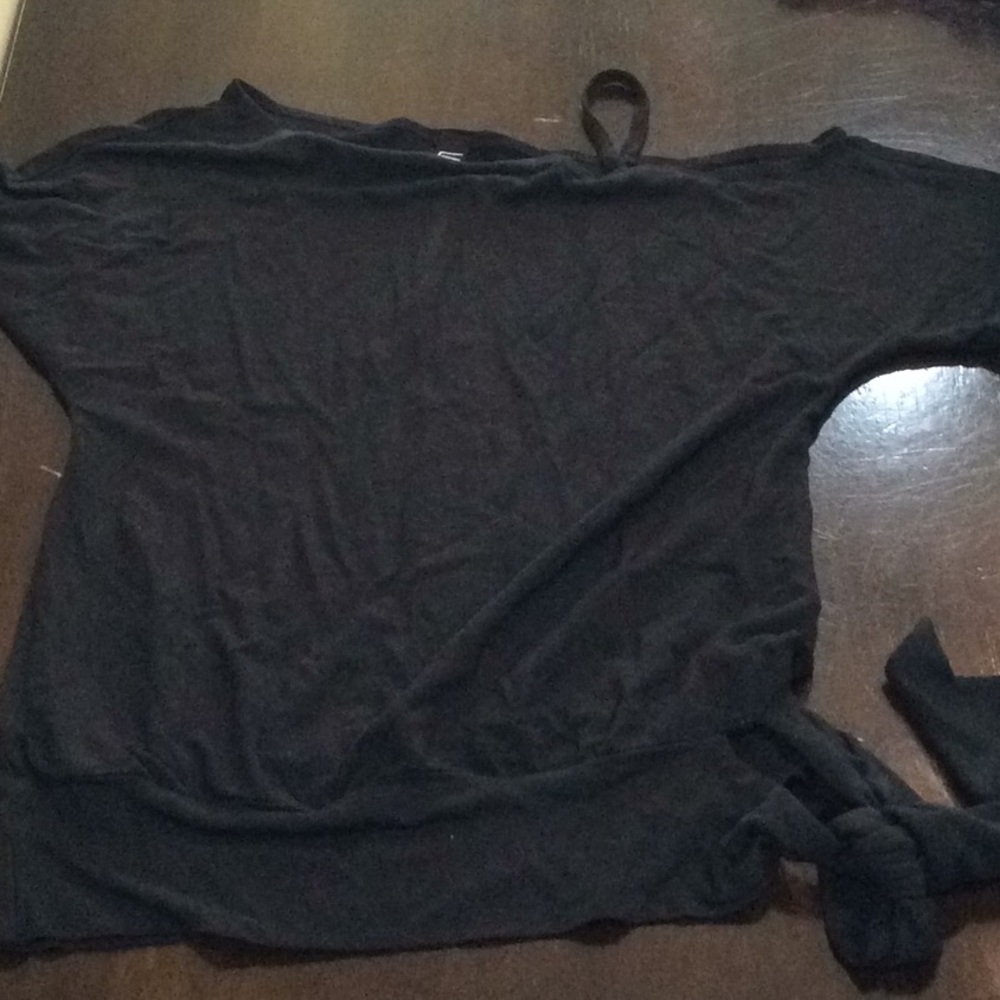 One shoulder stretch t-shirt with tie on the bum